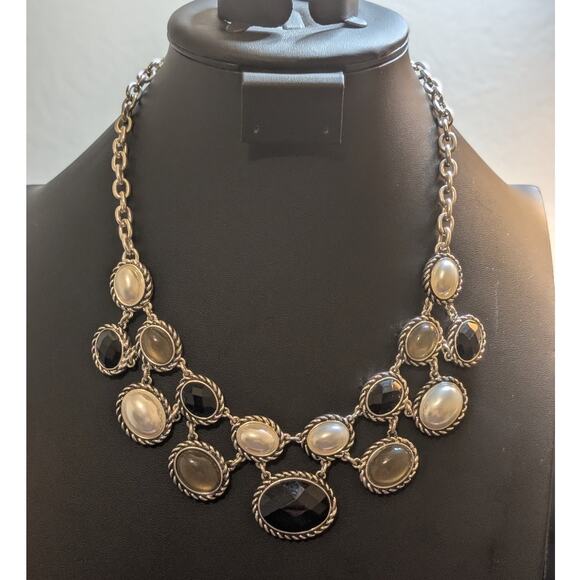 Lot of Three Layered Coordinating Pearl Crystal Bead Chain Necklaces - Picture 2 of 11